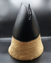 Charger l'image dans la galerie, Céline Raffia & Leather Handbag