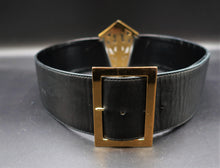 Carica l'immagine nel visualizzatore di Gallery, Chanel Leather Belt