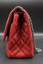 Charger l'image dans la galerie, Chanel Burgundy 2.55 bag