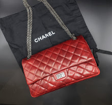 Charger l'image dans la galerie, Chanel Burgundy 2.55 bag
