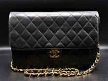 Cargar imagen en el visor de la galería, Chanel 25 CM Flap Bag
