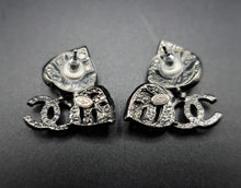 Carica l'immagine nel visualizzatore di Gallery, Chanel Earrings