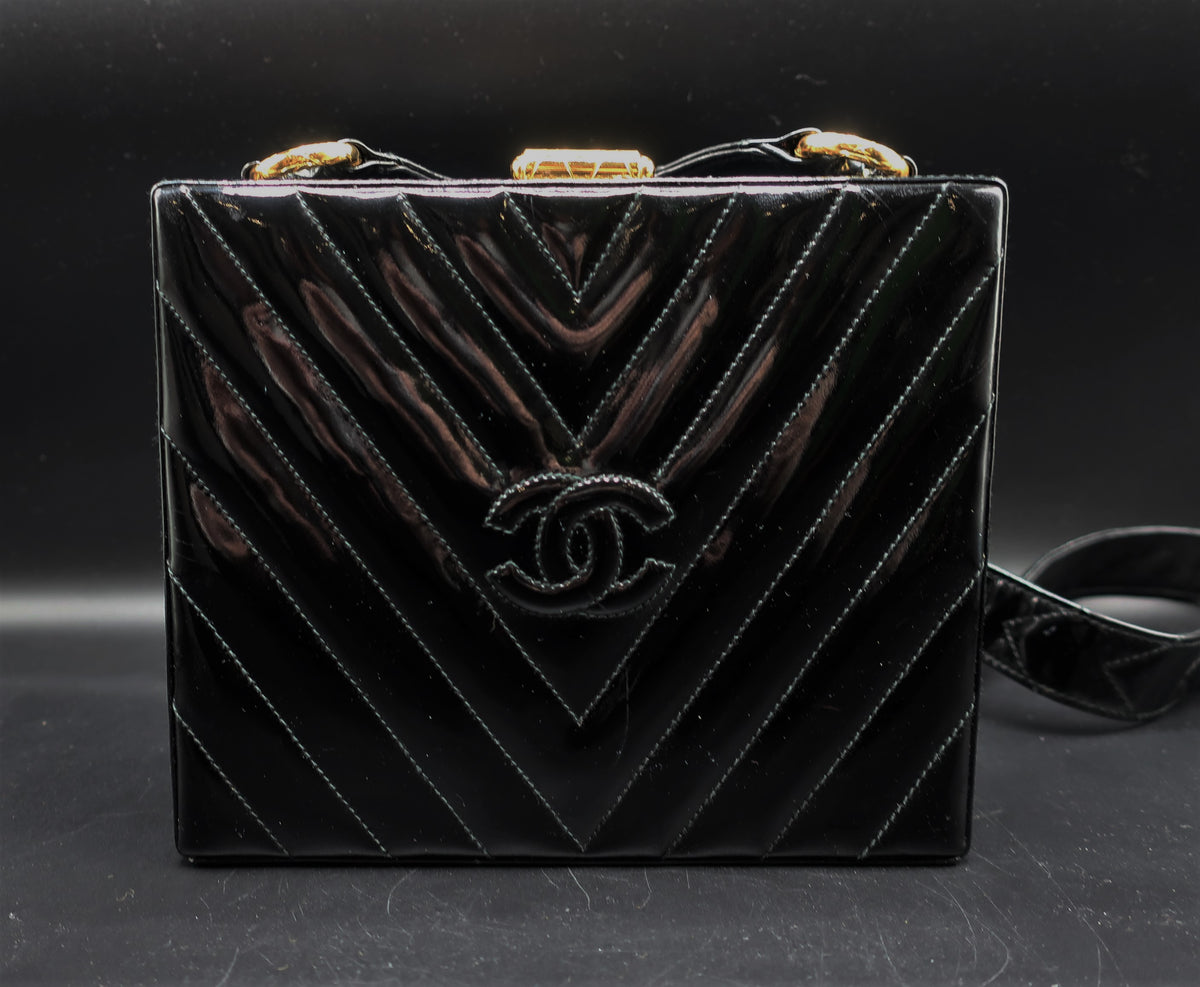 Chanel Patent Leather Box Bag – hk-vintage