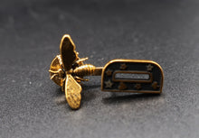 Carica l'immagine nel visualizzatore di Gallery, Dior Earrings