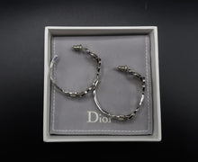 Carica l'immagine nel visualizzatore di Gallery, Dior Hoop Earrings