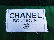 Cargar imagen en el visor de la galería, Chanel Green Tweed Jacket