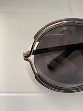 Cargar imagen en el visor de la galería, Gafas de sol de metal plateado y gris Chloe