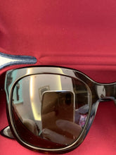 Cargar imagen en el visor de la galería, Gafas de sol Gucci negras con sienes rojas/azules de dos tonos
