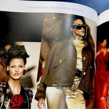 Cargar imagen en el visor de la galería, Cape vintage chanel