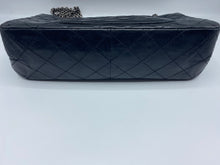 Cargar imagen en el visor de la galería, Chanel 2.55  black silver hardware
