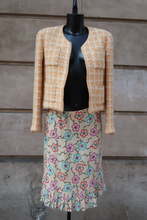 Carica l&#39;immagine nel visualizzatore di Gallery, Chanel Flower Print Skirt
