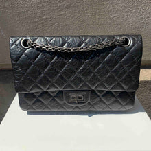Load image into Gallery viewer, Sac Chanel  2.55 24 CM
