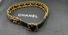 Charger l&#39;image dans la galerie, Chanel Belt with buckle circa 90s
