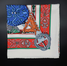 Cargar imagen en el visor de la galería, Hermès Carré „Le Songe de la Licorne“ Silk Scarf
