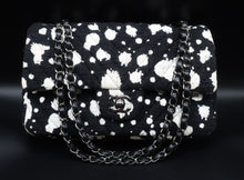 Cargar imagen en el visor de la galería, Chanel Splatter Paint B&amp;W Tweed Bag
