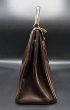Cargar imagen en el visor de la galería, Hermès Brown Kelly Bag 32 CM
