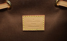 Carica l&#39;immagine nel visualizzatore di Gallery, Louis Vuitton Montsouris Backpack
