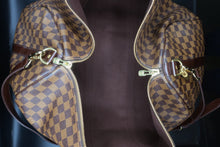 Cargar imagen en el visor de la galería, Louis Vuitton Keepall Bag 55 CM
