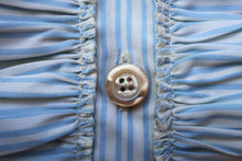 Carica l&#39;immagine nel visualizzatore di Gallery, Gucci Floral Fil Coupé Cotton Shirt
