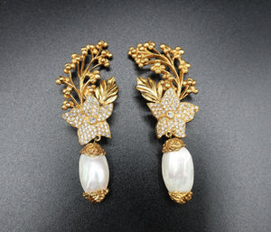 Christian Dior Pearl Earrings