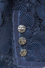 Carica l&#39;immagine nel visualizzatore di Gallery, Chanel Camellia Jacket
