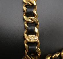 Cargar imagen en el visor de la galería, Chanel Chain Belt
