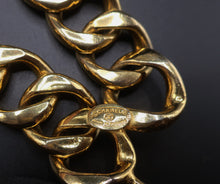 Charger l&#39;image dans la galerie, Chanel Gold Chain Belt
