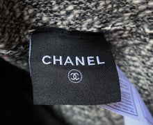 Cargar imagen en el visor de la galería, Chanel Sport Jacket

