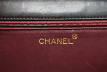 Charger l&#39;image dans la galerie, Chane Full Flap Bag
