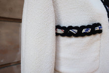 Cargar imagen en el visor de la galería, Chanel White Tweed Jacket
