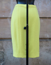 Cargar imagen en el visor de la galería, Chanel Lime Wool Suit
