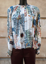 Carica l&#39;immagine nel visualizzatore di Gallery, Gucci Print Silk Shirt
