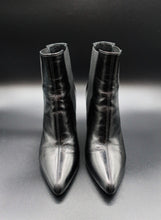 Cargar imagen en el visor de la galería, Saint Laurent Ankle Boots
