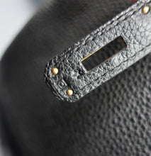 Cargar imagen en el visor de la galería, Hermès Birkin Bag 30 cm Black Togo / SOLD OUT
