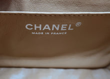 Charger l&#39;image dans la galerie, 2.	Chanel Mini Flap Bag
