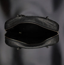 Charger l&#39;image dans la galerie, 4.	Chanel Black Quilted Leather Bag
