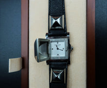 Load image into Gallery viewer, 7.	Hèrmes Médor 23 mm Watch
