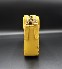 Charger l&#39;image dans la galerie, Chanel Yellow Chain Wallet
