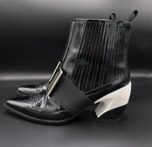 Load image into Gallery viewer, Roger Vivier Viv Tex Chelsea Boots
