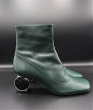Cargar imagen en el visor de la galería, Loewe Leather Ankle Boots
