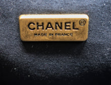 Carica l&#39;immagine nel visualizzatore di Gallery, Chanel Métiers d’Art Bag
