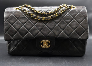 Chanel quilted black timeless 25 CM
