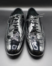Carica l&#39;immagine nel visualizzatore di Gallery, Chanel Patent Leather Oxford Shoes
