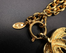 Cargar imagen en el visor de la galería, Chanel CC logo Chain Necklace
