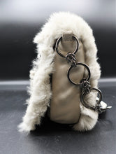 Charger l&#39;image dans la galerie, Chanel White Fur Bag
