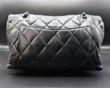 Charger l&#39;image dans la galerie, Chanel Black Quilted 3 Bag

