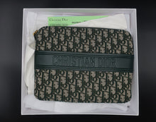 Charger l&#39;image dans la galerie, Christian Dior Oblique Clutch Bag
