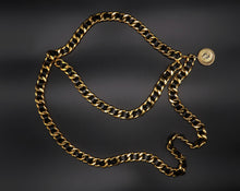 Cargar imagen en el visor de la galería, Chanel Chain &amp; Leather Belt
