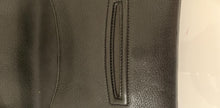 Cargar imagen en el visor de la galería, Givenchy bolso de mano
