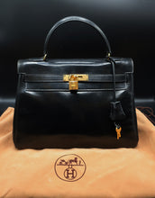 Carica l&#39;immagine nel visualizzatore di Gallery, Hermès Kelly 32 CM Black Bag
